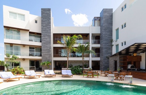 Akumal Apartment | Top Floor Jungle View Entire Luxury Apartment 102n