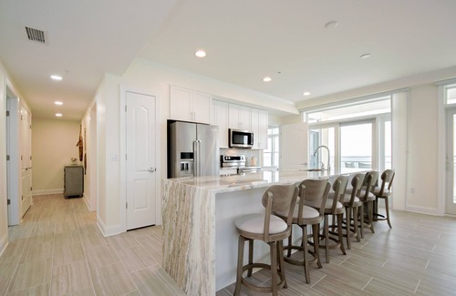 Dewey Beach Condo | Top Floor Luxury Beach Condo Overlooking Bay with Amazing Balcony