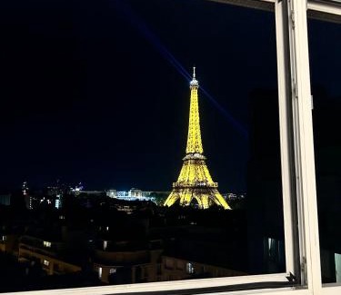 Grenelle Apartment | Top Floor Million Dollar View Eiffel Tower, 2 beds, 4 people