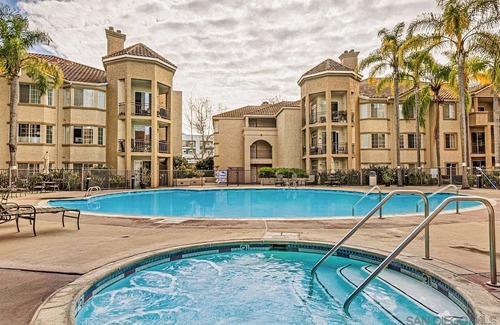Mission Valley Condo | Top-Floor Oasis - Bright, Private, Pool & Gym