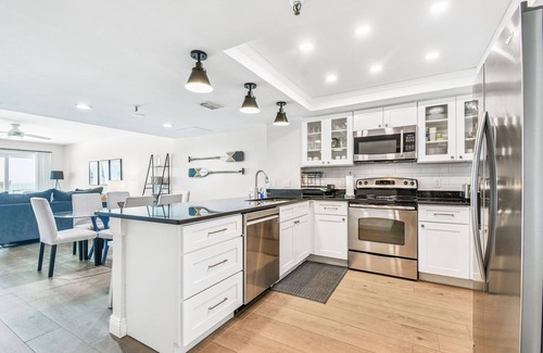 Indian Shores Condo | Top-Floor Oceanfront Condo at Seagate!