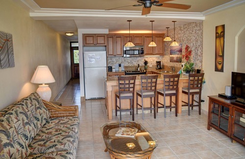 Kihei Condo | Top floor, oceanfront, steps to beach!