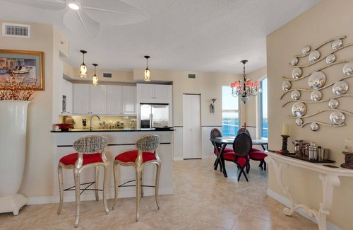 Navarre Beach Condo | TOP FLOOR Penthouse-19th floor! Beach Colony West. Remodeled bathrooms 2025!