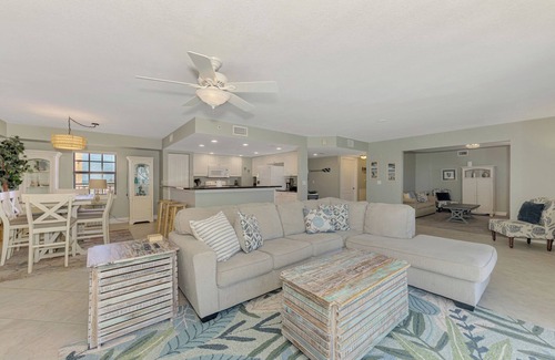 Englewood Condo | Top Floor Penthouse Gulf Front & Direct Lemon Bay Views! nSummer/Fall Specials