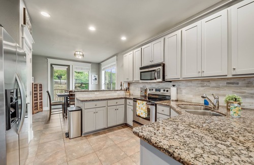 Jonestown Condo | Top Floor Resort Villa - Lake Views, Pool, Balcony
