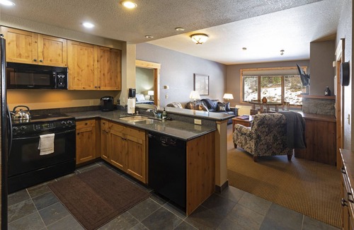 Whitefish Condo | Top floor ski condo with direct ski in and out. Hiking and biking too! Hot tub