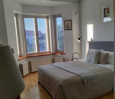 Toolo Apartment | Top-floor studio, near park & sea, great transit