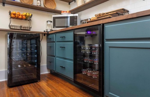Luray Apartment | Top Floor Suites at The Legacy Inn Heritage Floor