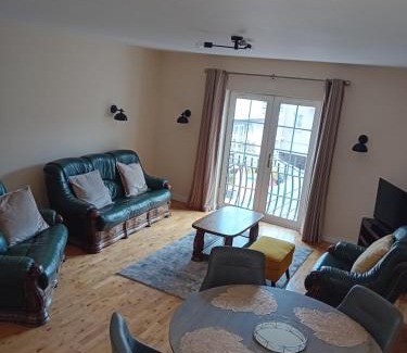 Killarney Apartment | Top Floor Townhouse