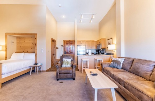 River Run Condo | Top Floor w/Mountain & Ski Slope Views, Ideal Location in River Run Village
