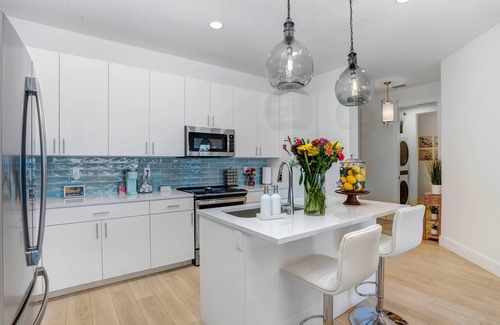 Madeira Beach Condo | Top Floor Waterfront Condo. Outstanding Views. Heated Pool. Exceptional Accommodations. Near Beach.