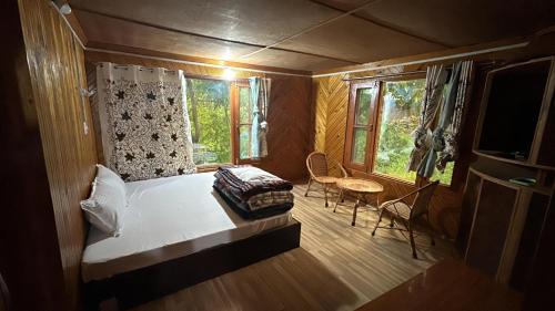 Pahalgam House | Top Hill Cottage