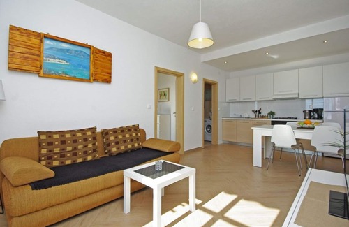 Zaostrog Apartment | TOP LOCATION! Right on the beach! Sea view, air conditioning, dishwasher, washing machine.