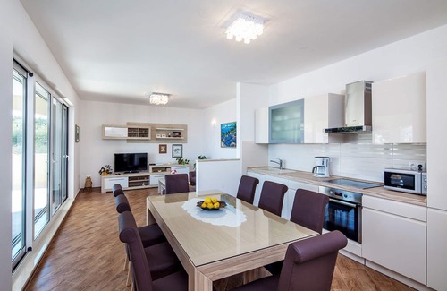 Dvornica Villa | TOP LOCATION! Villa Tihana, 5 meters from the beach. Kanica, Split-Šibenik area.