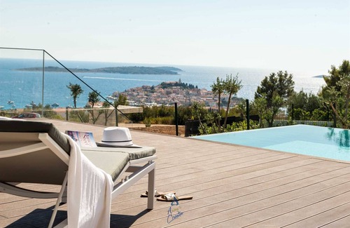 Primosten Villa | Top luxury design villa for 8 with pool near sea