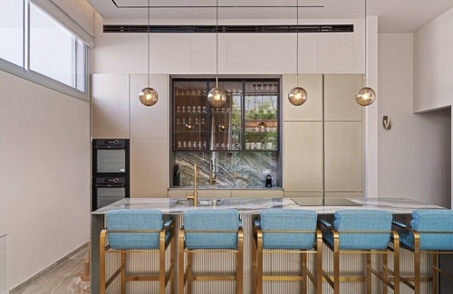 Herzliya Pituach Villa | Top Luxury Villa with Pool - 7BR