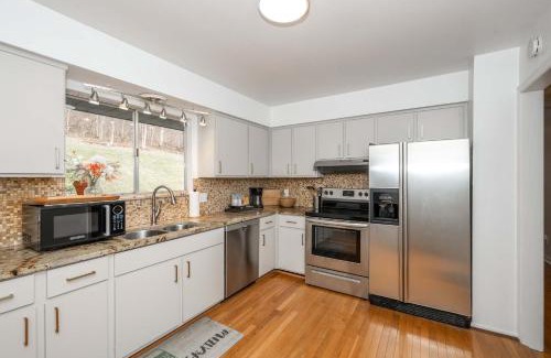 Roselawn Finance House | Top Notch City Escape A Fusion of Rest and Fun