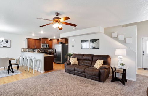 Cheyenne House | Top Notch Townhouse with Arcade