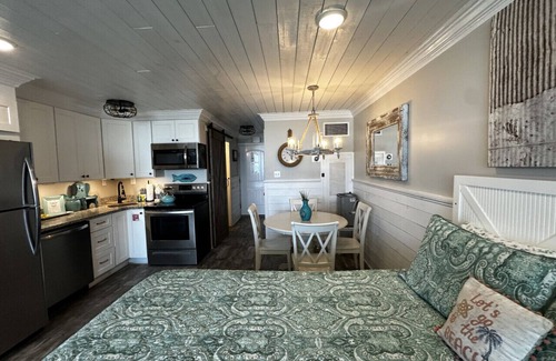 Panama City Beach Apartment | Top of the Gulf 317 - Beach Front Resort - Ocean View Studio Condo