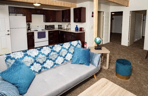 Kalihi Valley House | Top of the Hill. Honolulu 2 bedrooms beautiful Mountain View