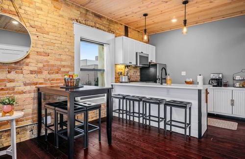 Traverse City Apartment | Top of the Shoppe | 2 Bedroom Apartment Downtown Traverse City