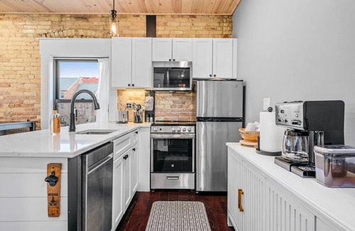 Traverse City Apartment | Top of the Shoppe | 2 Bedroom Apartment Downtown Traverse City