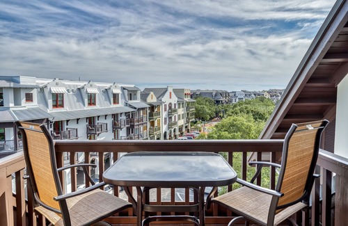 Rosemary Beach Condo | Top of the Town | 2 Bedroom, Free Bikes & Fitness/Tennis