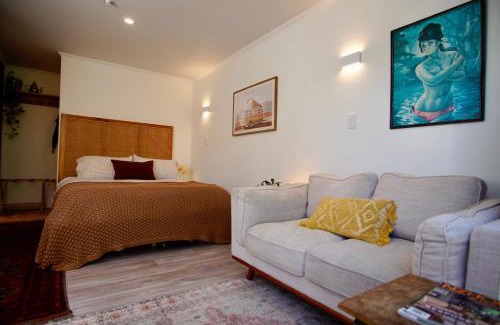 Bay View Apartment | Top of the Trail