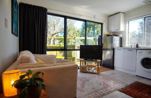 Bay View Apartment | Top of the Trail