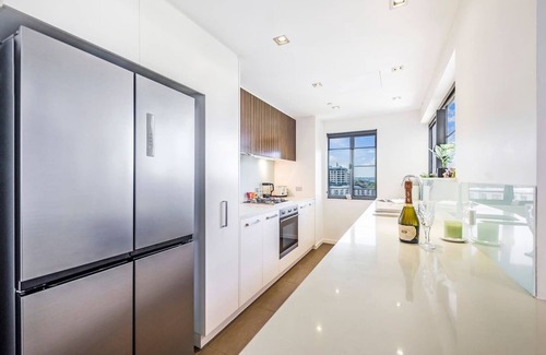 Darwin City Centre Apartment | Top of Timor Sea Luxury Waterfront Penthouse