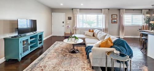 Washington Culver Apartment | Top Pick Walk to Restaurants, Shops & Near Beach CC C
