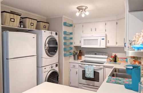 Midtown Ocean City Condo | Top Rated Beautiful Updated Ocean Block Condo!