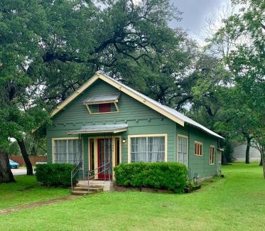Kyle House | Top-Rated Cozy Cottage Near ATX and TX State