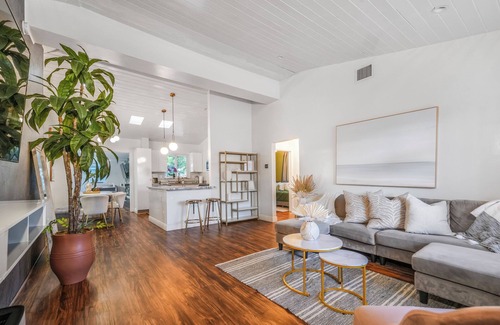 Miami Shores House | Top rated Miami Getaway with Heated Pool & Games