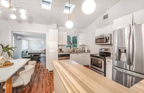 Miami Shores House | Top rated Miami Getaway with Heated Pool & Games