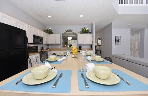 West Kissimmee House | TOP REVIEWED HOME! Only 3 MILES to Disney, South Pool in Emerald Island Resort