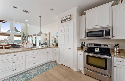 Crystal Beach House | Top Shelf 4 Bedroom Home by RedAwning