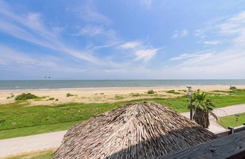 Crystal Beach House | Top Shelf 4 Bedroom Home by RedAwning