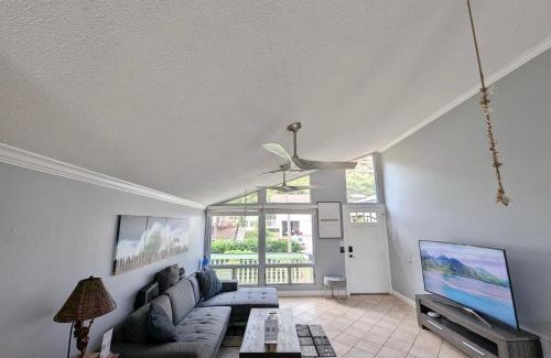 Waianae House | Top Spots Paradise Getaway 2 Min From Beach!