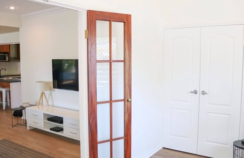 Urangan House | Top Tier - Family Holiday Home on the Esplanade