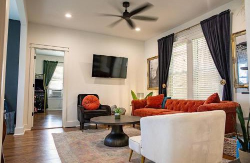 Westport House | Top Walk score! Prime Westport Midtown Location!
