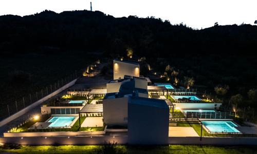 Kassandra Villa | Topaz Suites