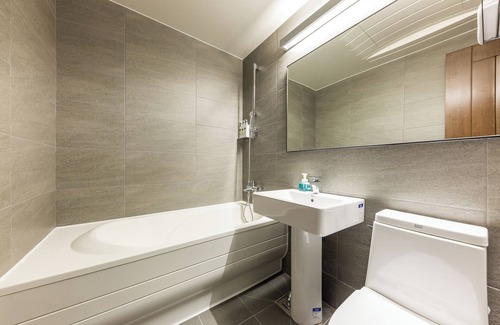 Bongmyeong-dong Hotel | Topcloud Hotel Daejeon