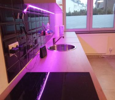 Dortmund Apartment | TOPFLAT mit Küche I gratis Parkplatz I zwei Schlafzimmer I zentrumnah