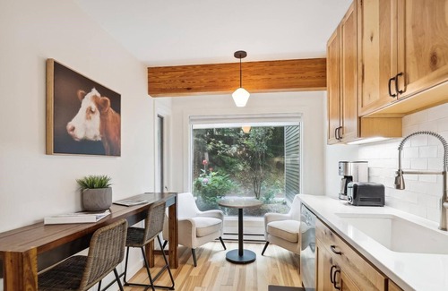 Stowe Area House | Topnotch 329E: 2 br, fireplace, a/c, resort pool & hot tub!