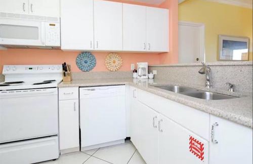 Four Mile Village Apartment | Tops'l 1008 Lockoff condo