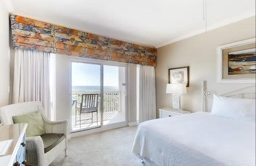 Four Mile Village Apartment | Tops'l 1008A chalet