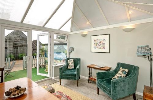 Chilworth House | Tor Hatch Cottage