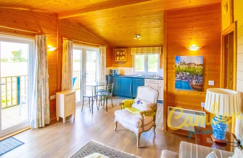 Romney Marsh House | Tore Petty Lodge - Romantic luxury lodge with spa bath and private sauna - Rural Kent