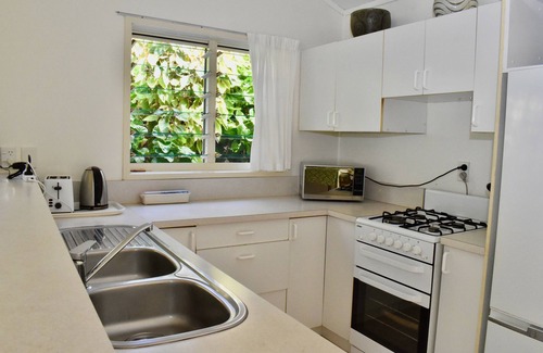 Tapere of Titikaveka Cottage | Torea, Muri Beachfront